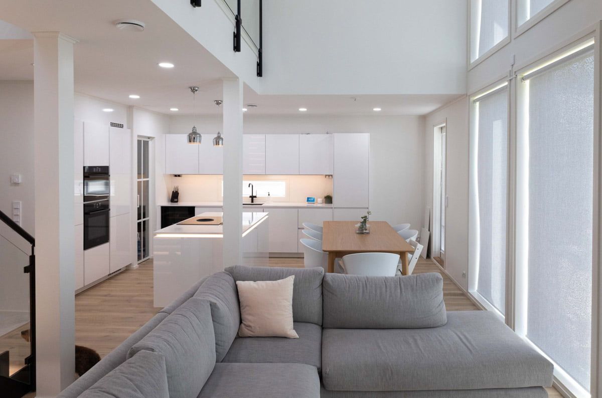 The luminaires are evenly spaced throughout the working area. LedStore.fi